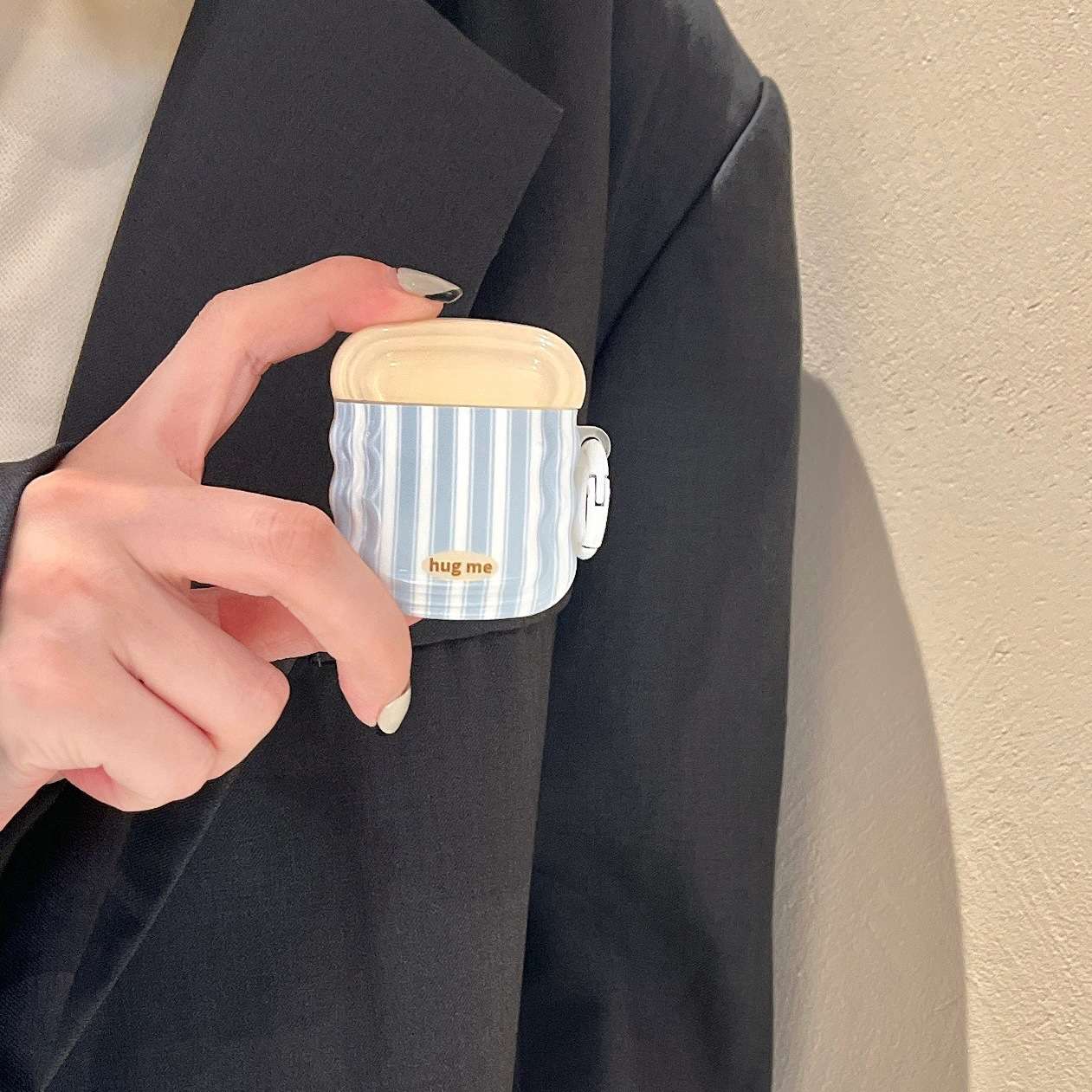 AirPodsproケース 縦縞柄ハグミー可愛いイヤホンケース