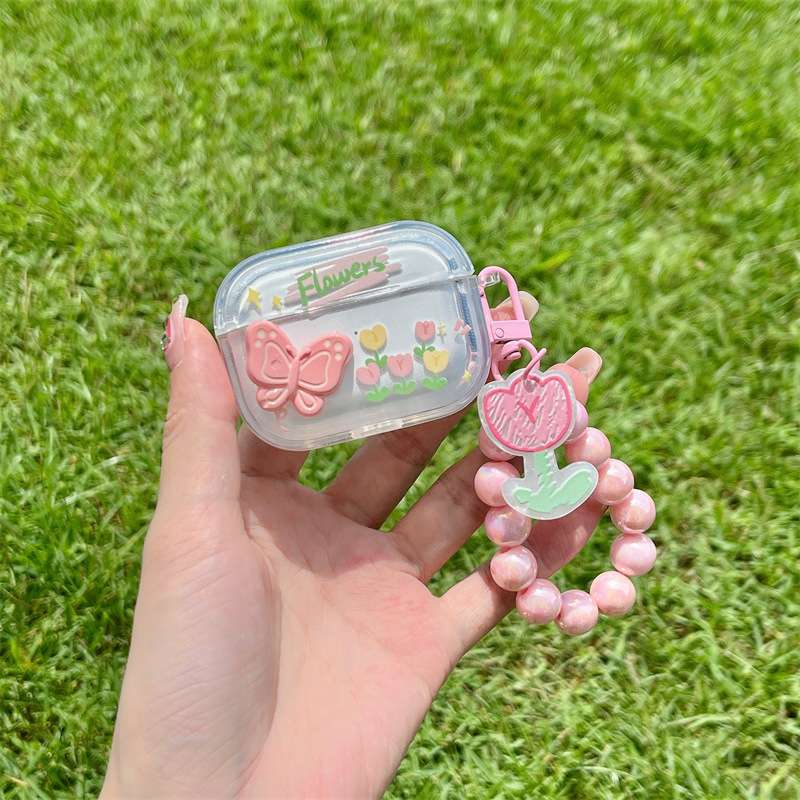 蝶々と花のAirPodsproケースと装飾ストラップ