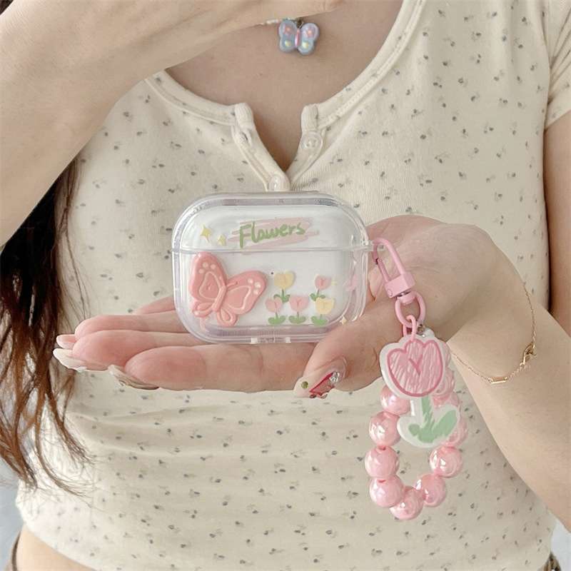 蝶々と花のAirPodsproケースと装飾ストラップ