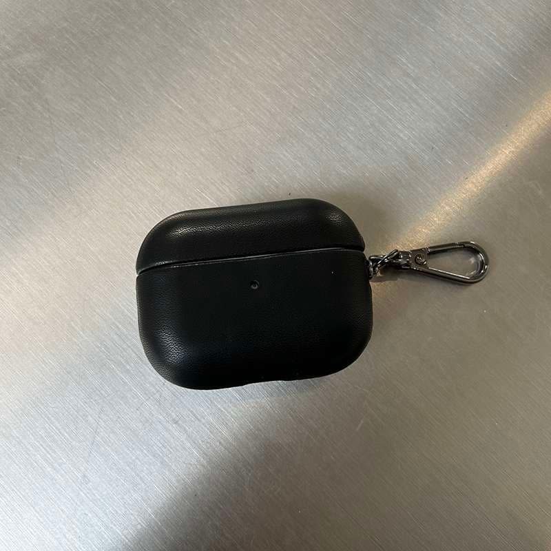 本革風 シンプル ブラック ストラップ付き AirPods/AirPodsproケース