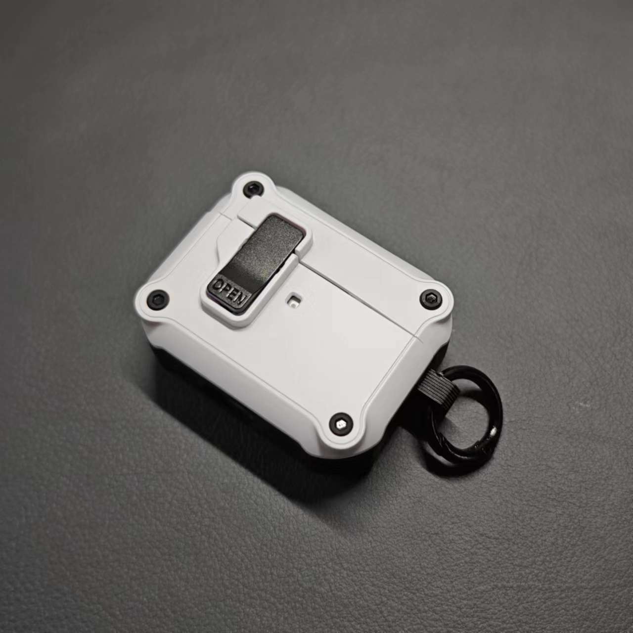 【廃盤】[AirPodsケース 頑丈な耐衝撃イヤホンケース