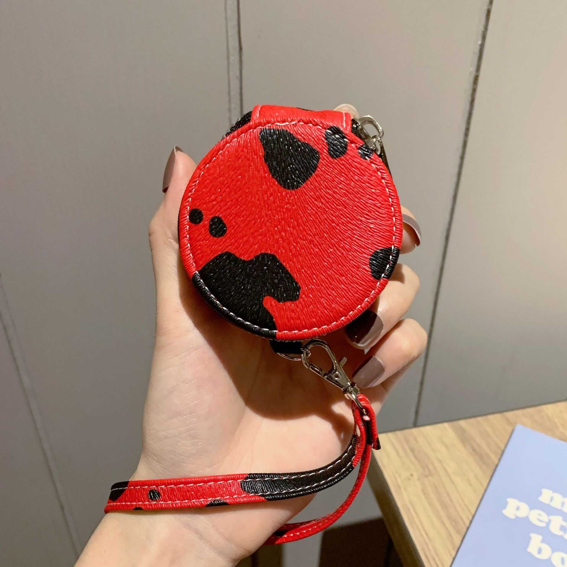 Airpodsケース 牛柄模様 エアーポッズ ケース ストラップ付き 全世代対応