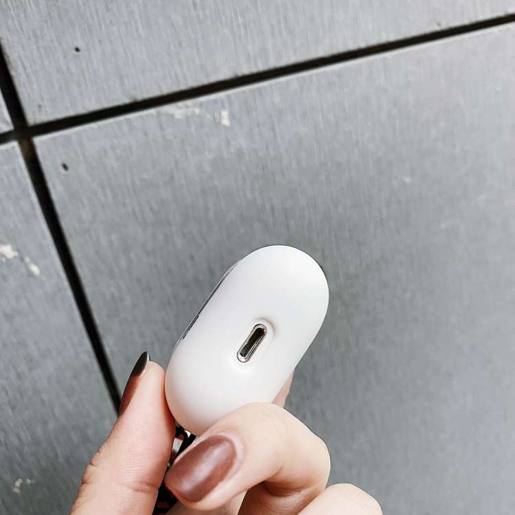 【廃盤】AirPodsproケース スニーカー風ミニチュア付きイヤホンケース AirPods ケース