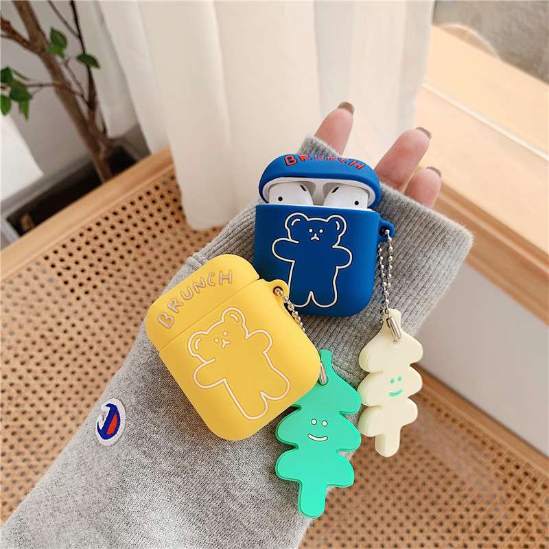 AirPodsproケース くまさんチャーム付きイヤホンケース