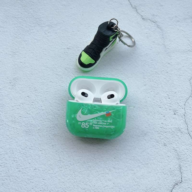 【廃盤】AirPodsproケース スニーカーキーホルダー付き