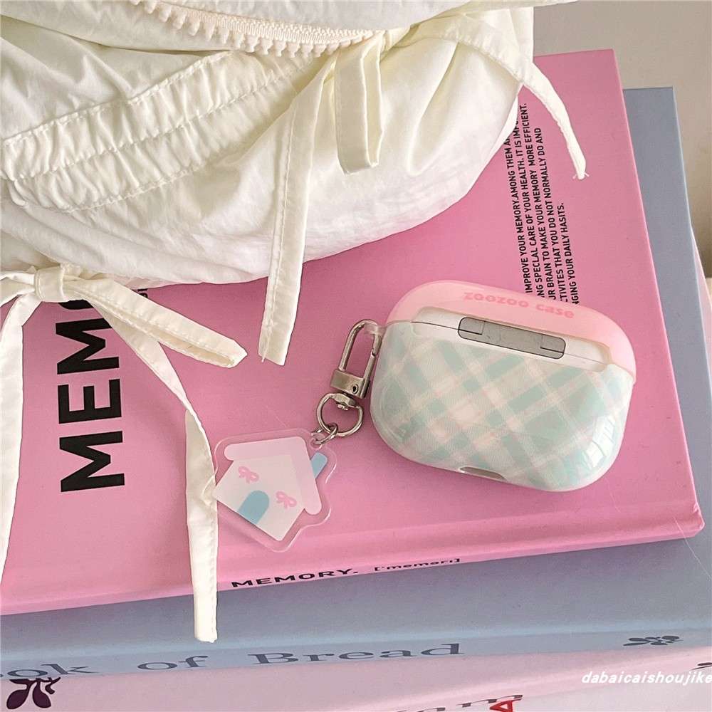 かわいいチェック柄AirPodsproケース