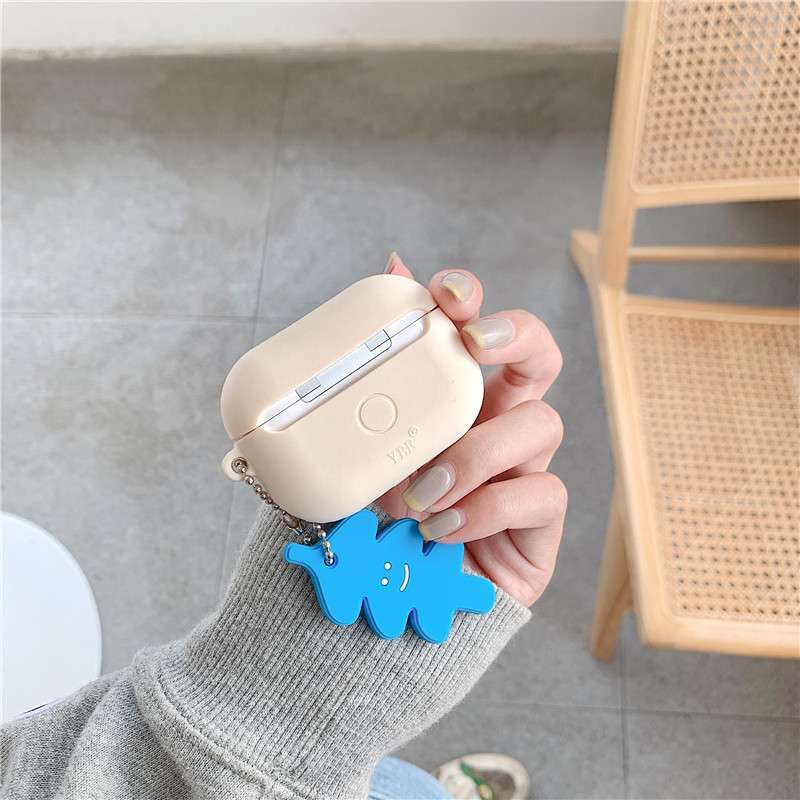AirPodsproケース くまさんチャーム付きイヤホンケース