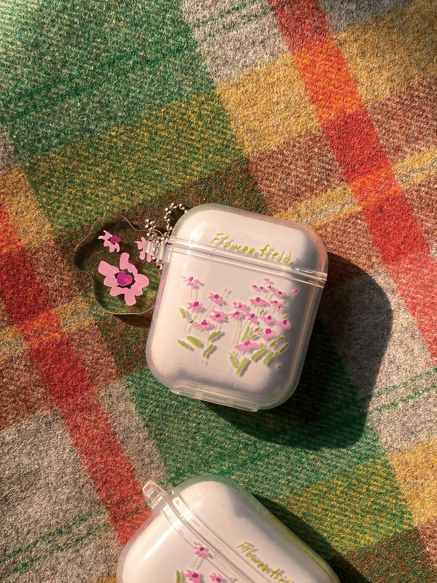 お花畑のAirPodsproケース