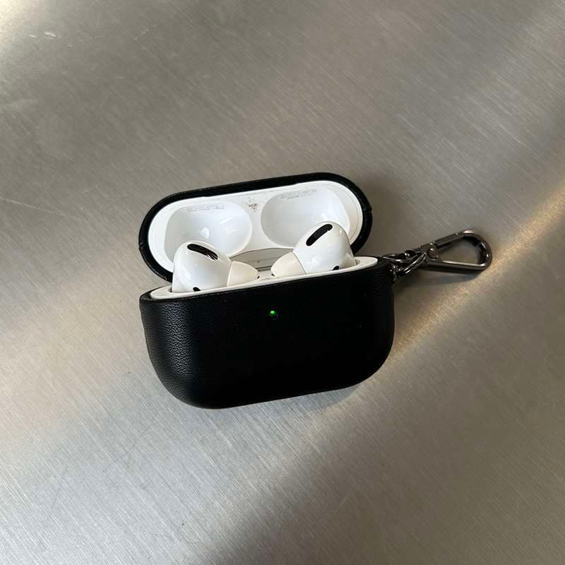 本革風 シンプル ブラック ストラップ付き AirPods/AirPodsproケース