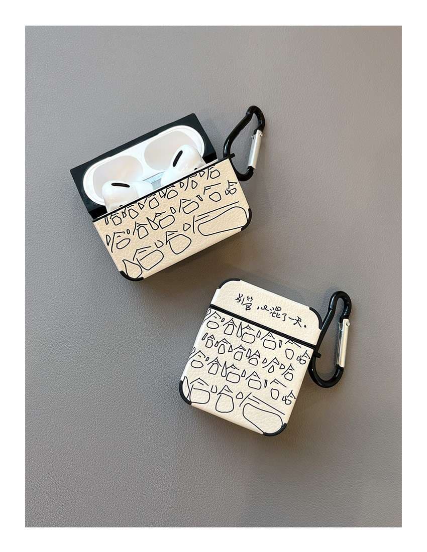 シンプルなデザインのAirPodsproケース