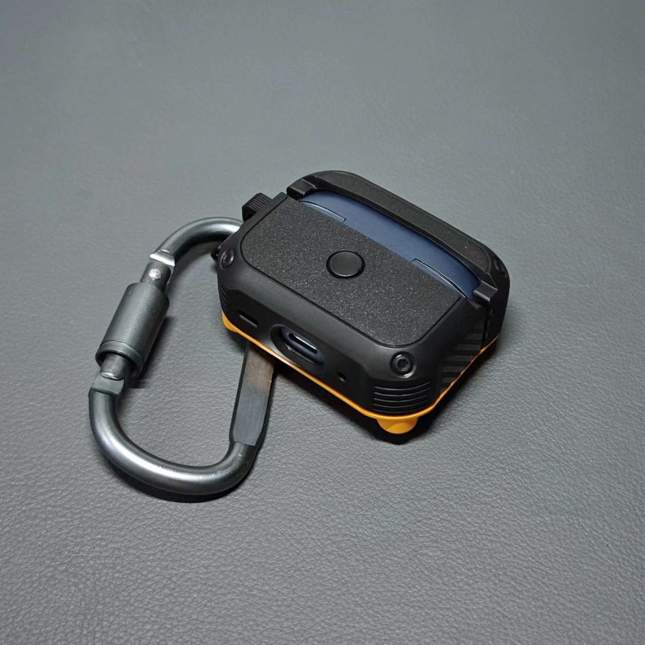 【廃盤】[AirPodsケース 頑丈な耐衝撃イヤホンケース