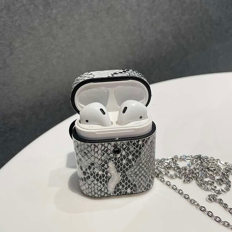 かっこいい おしゃれ 本革風 蛇柄 ネックレスチェーン付き AirPods/AirPodsproケース