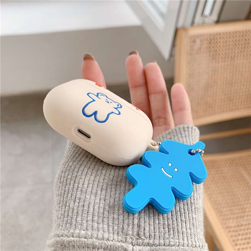 AirPodsproケース くまさんチャーム付きイヤホンケース
