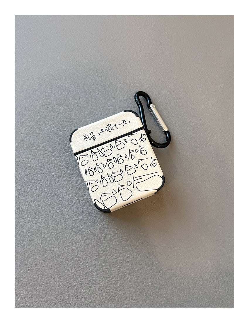シンプルなデザインのAirPodsproケース
