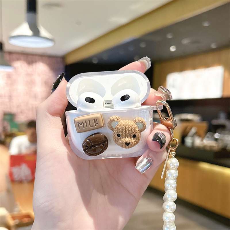 AirPodsproケース クマとミルクのパールストラップ付きイヤホンケース